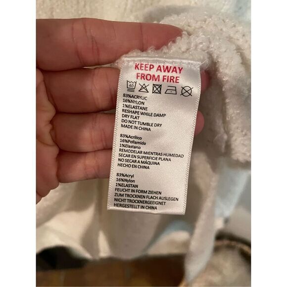 Urban Outfitters Womens White V-Neck Knitted Fleece Sweater Small - Picture 5 of 7